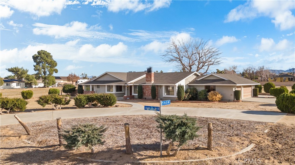 2350 W Avenue M8