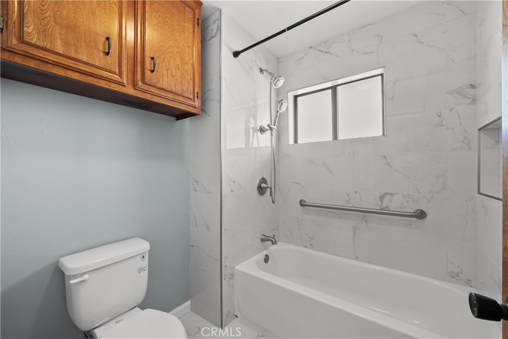 2350 W Avenue M8