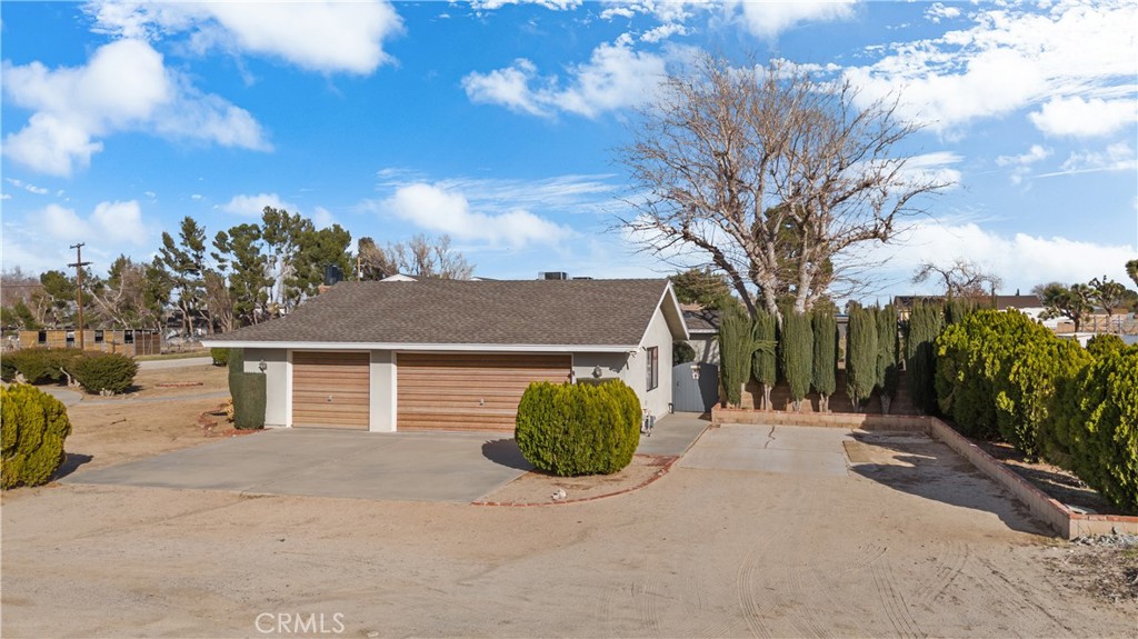 2350 W Avenue M8