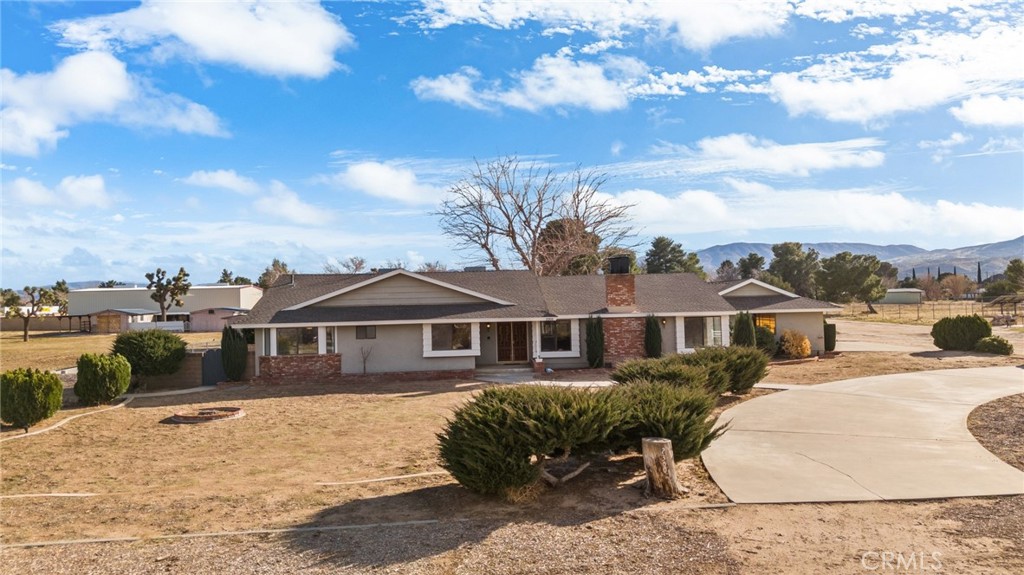 2350 W Avenue M8