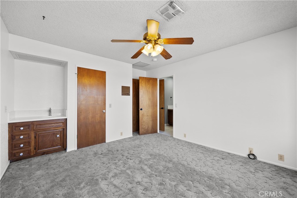 2350 W Avenue M8