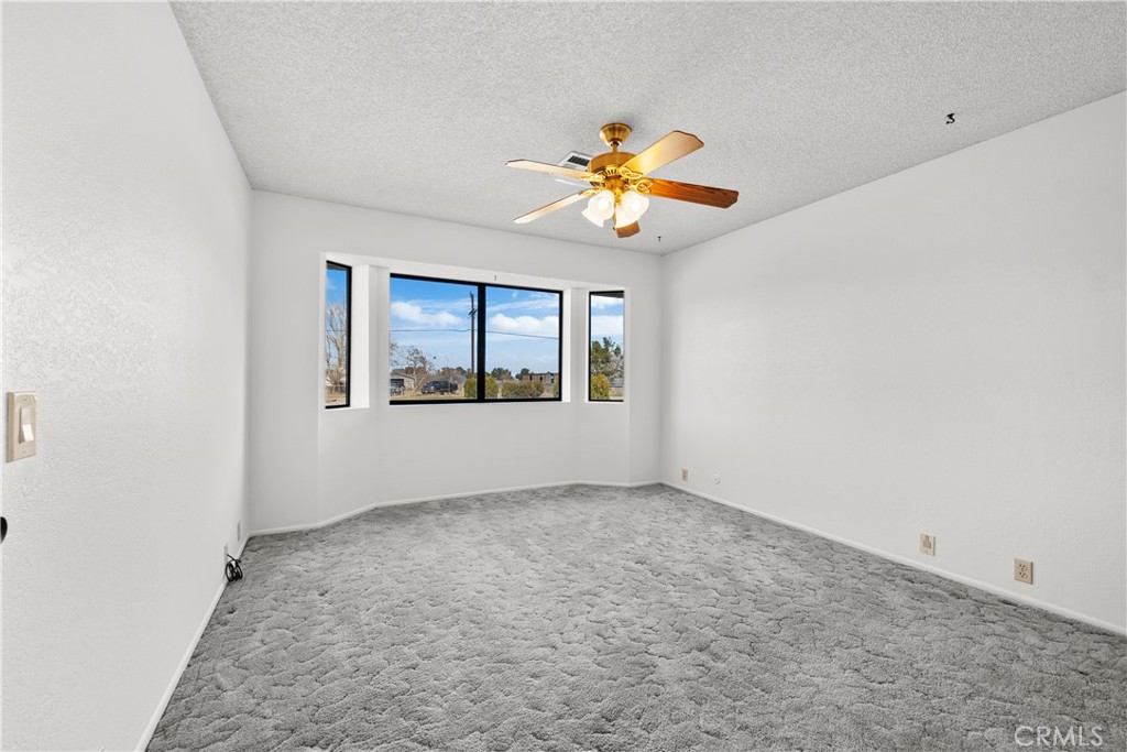 2350 W Avenue M8