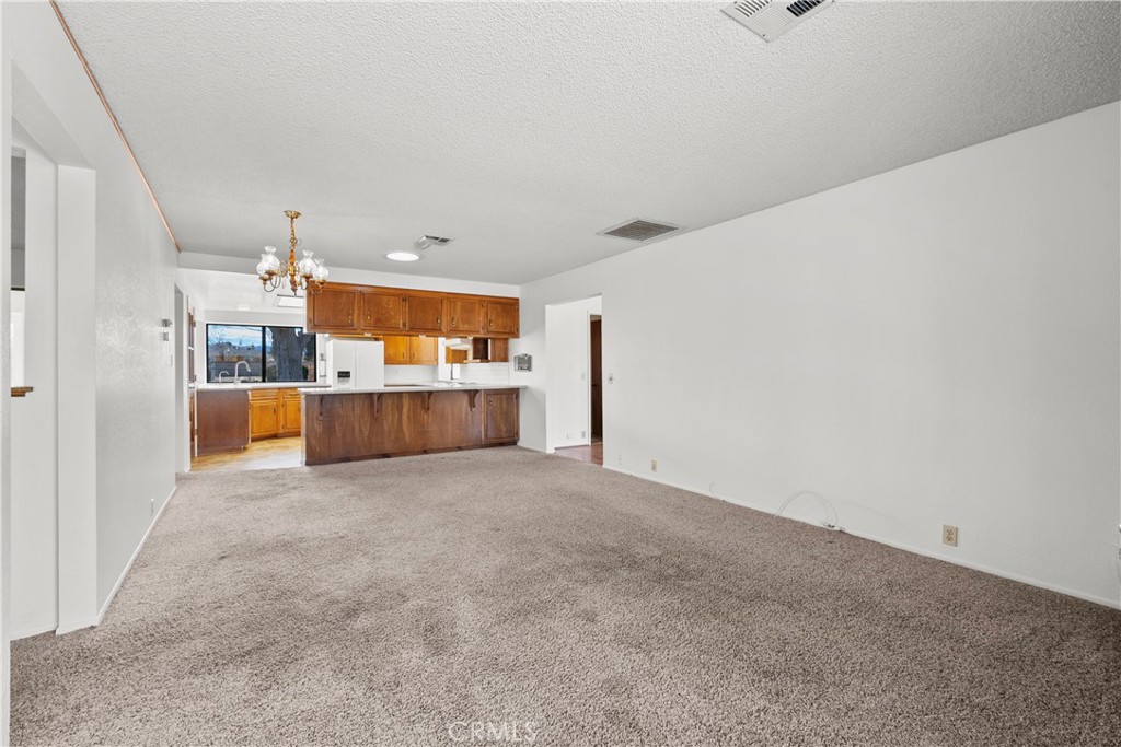2350 W Avenue M8