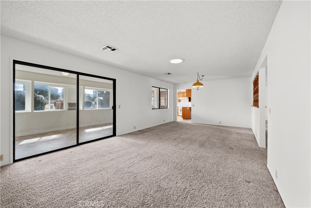 2350 W Avenue M8