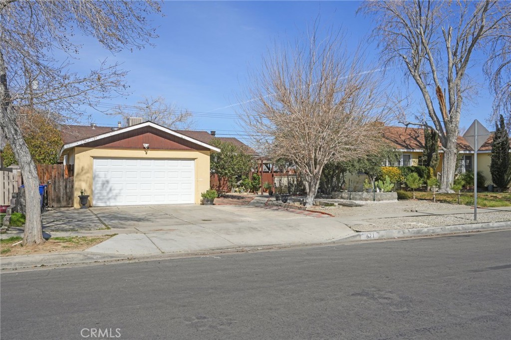 621 W Avenue J10