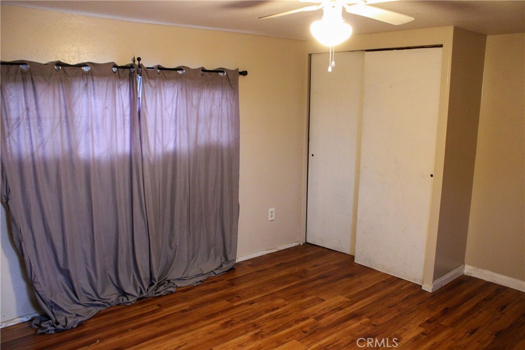 10471 Glenoaks Boulevard 56