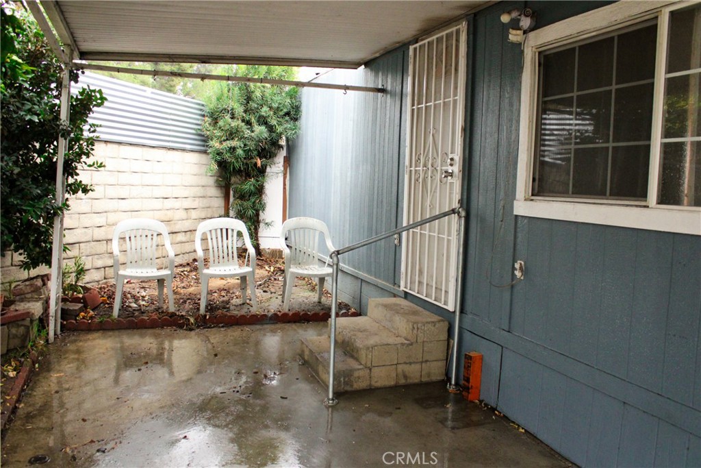 10471 Glenoaks Boulevard 56