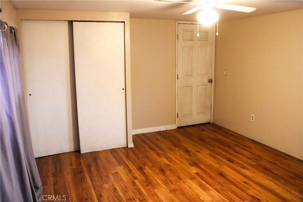 10471 Glenoaks Boulevard 56