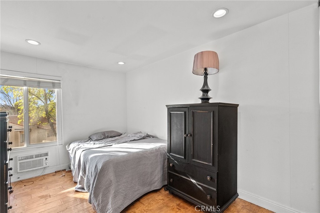 5800 Kanan Road 279