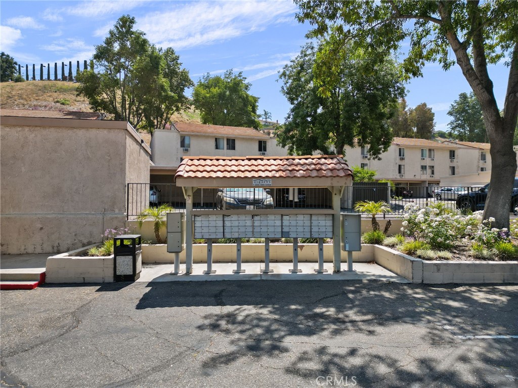 5800 Kanan Road 279