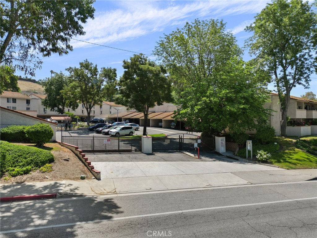 5800 Kanan Road 279