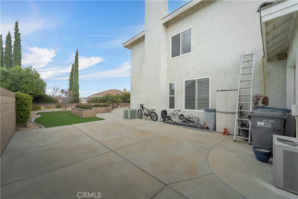 42076 Shadow Hills Drive