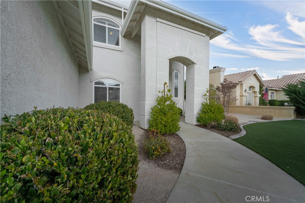 42076 Shadow Hills Drive