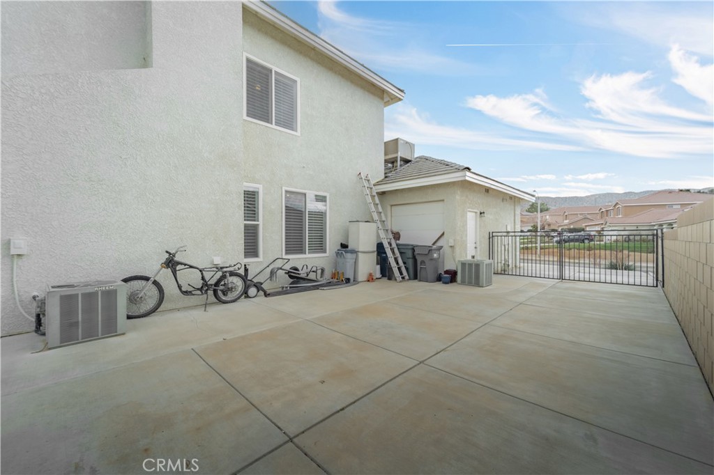 42076 Shadow Hills Drive
