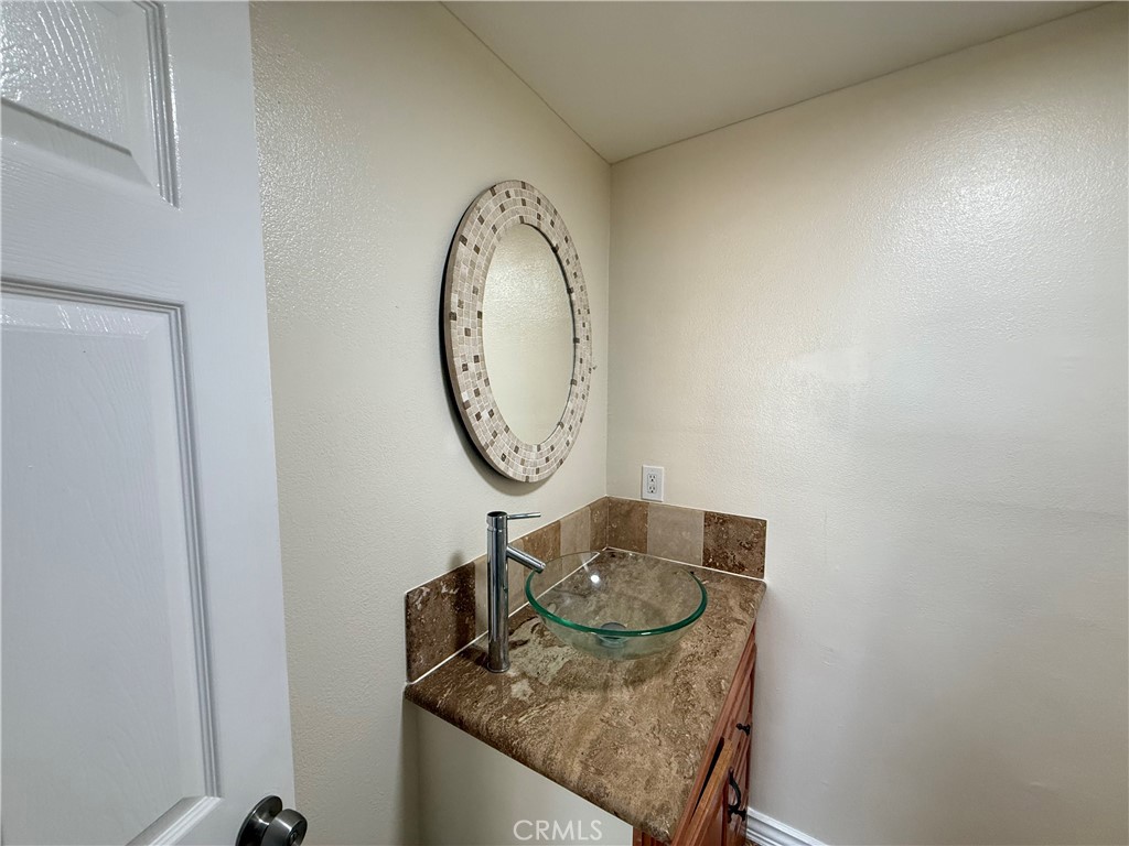 1626 E Avenue Q13