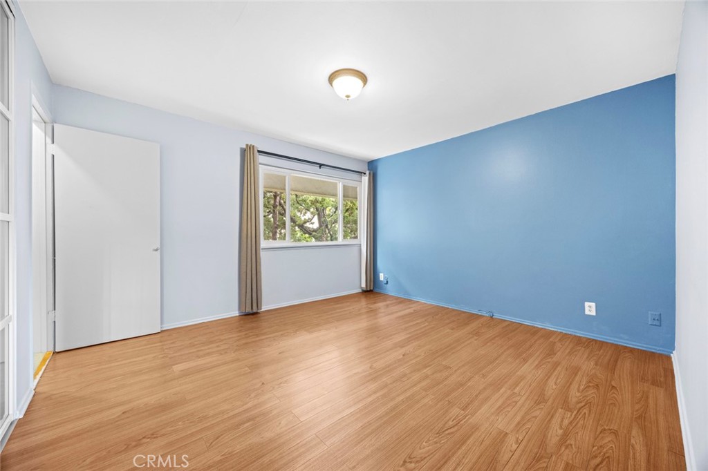 11138 Aqua Vista Street 22
