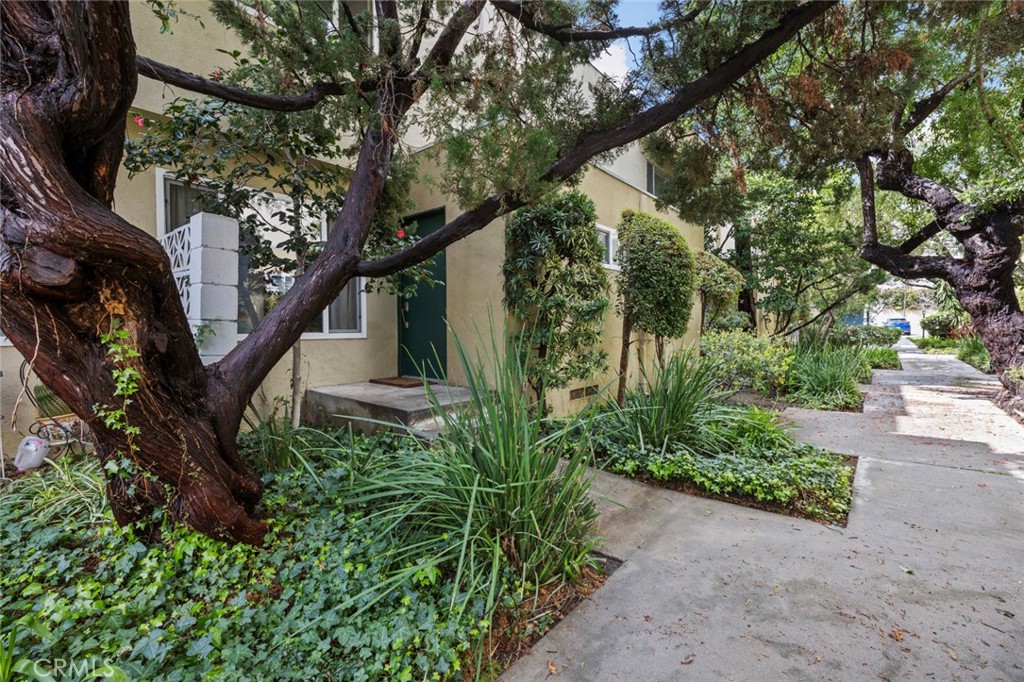 11138 Aqua Vista Street 22