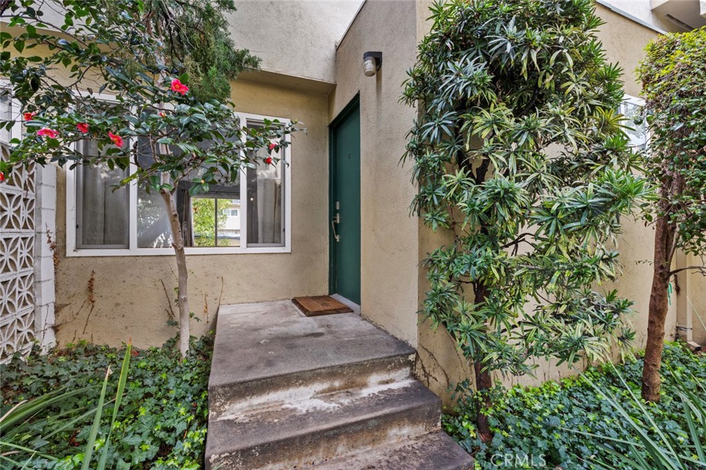 11138 Aqua Vista Street 22