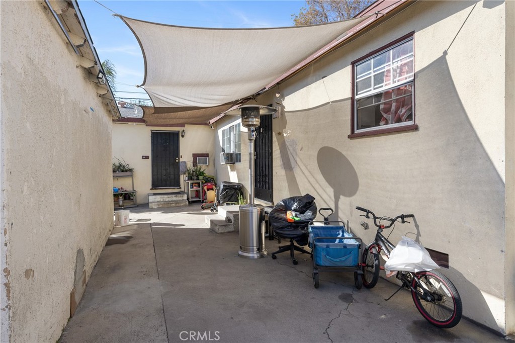 11430 Califa Street