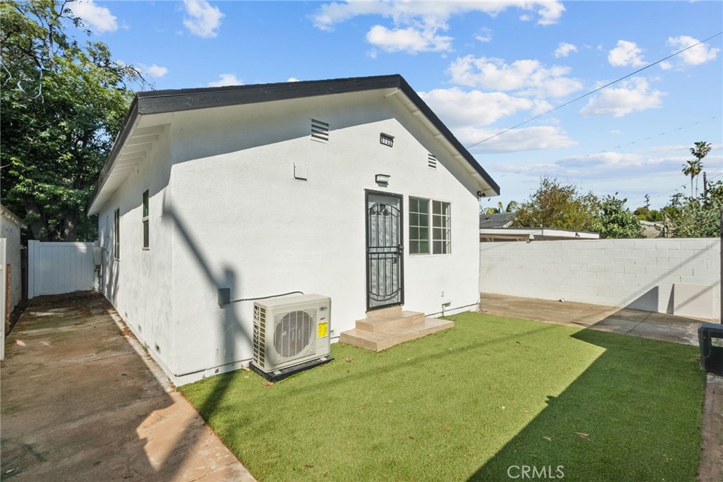 5732 Stansbury Avenue