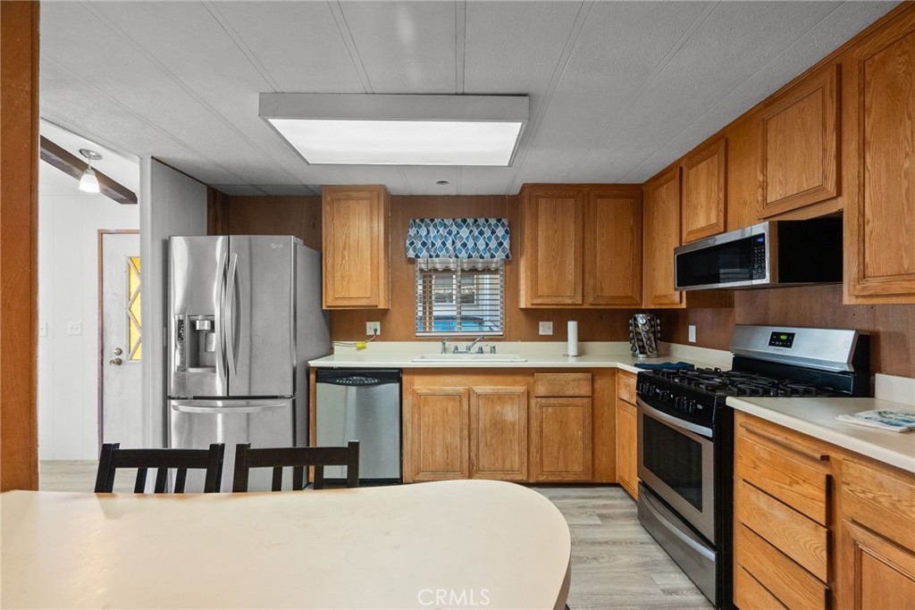 31311 Lakehills Rd 82