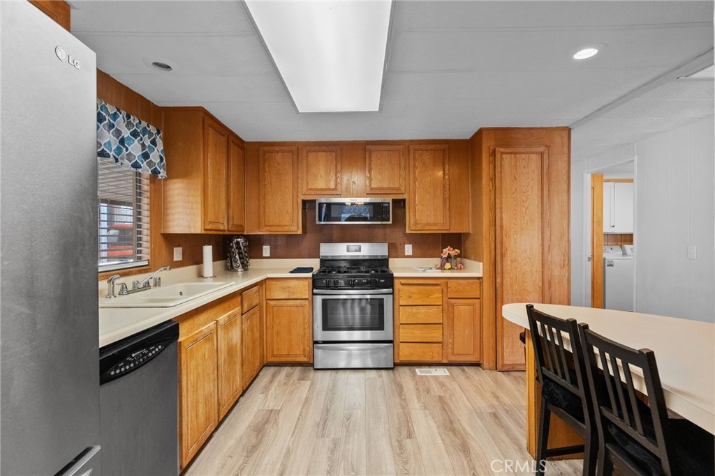 31311 Lakehills Rd 82