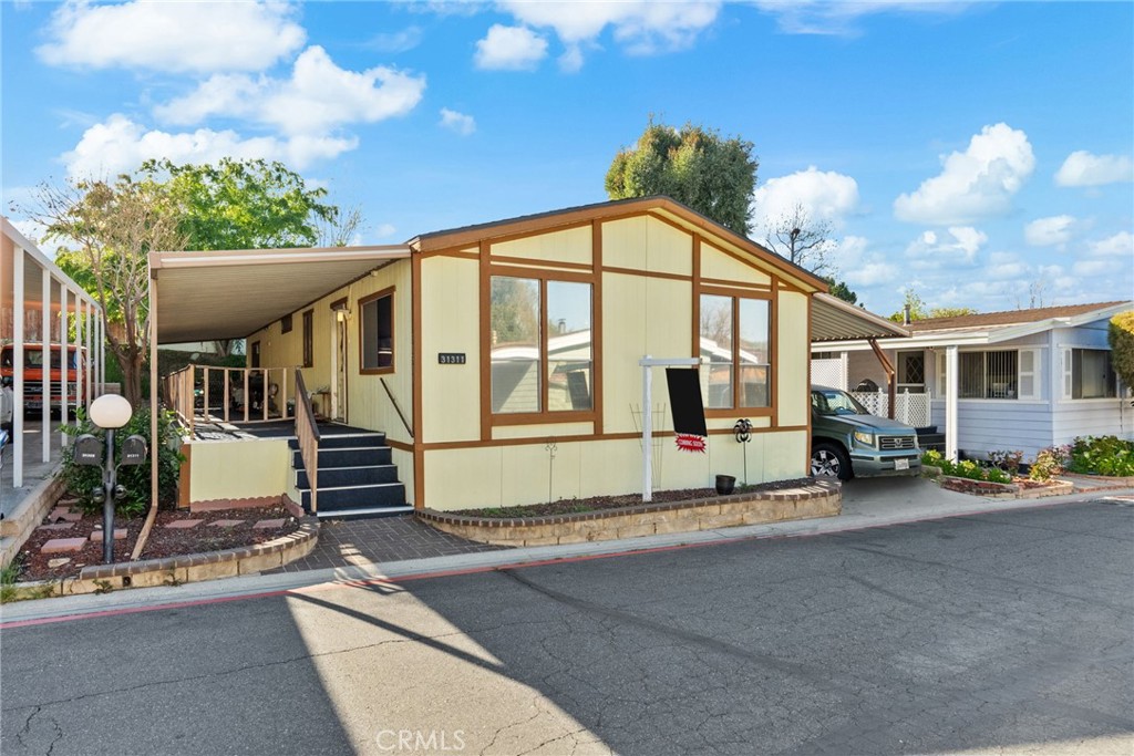 31311 Lakehills Rd 82
