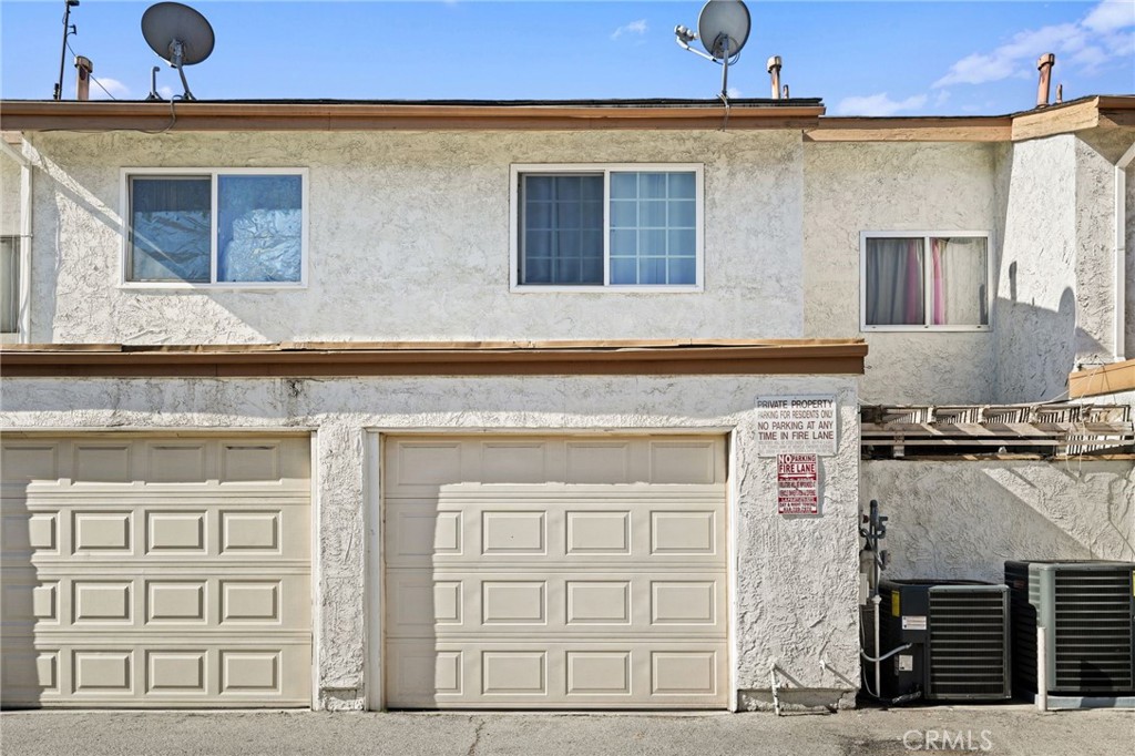 13181 1/4 Bromont Avenue