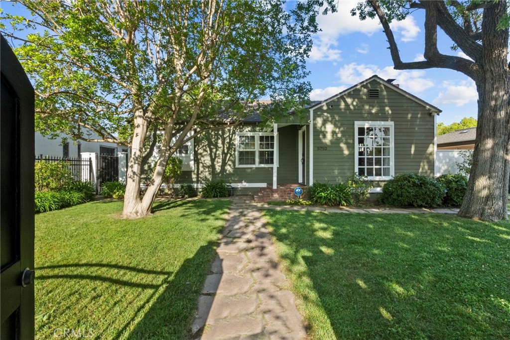 5752 Calhoun Ave
