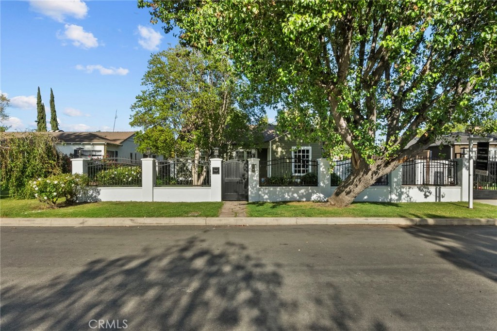 5752 Calhoun Ave