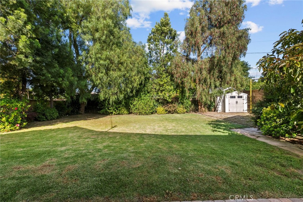 5752 Calhoun Ave