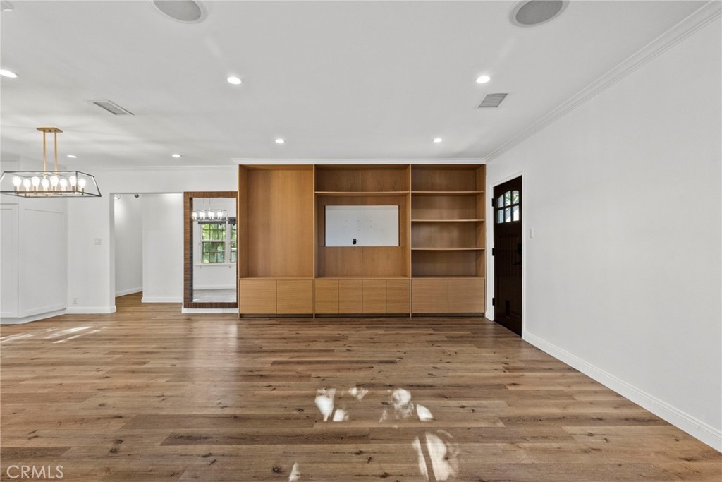 5752 Calhoun Ave