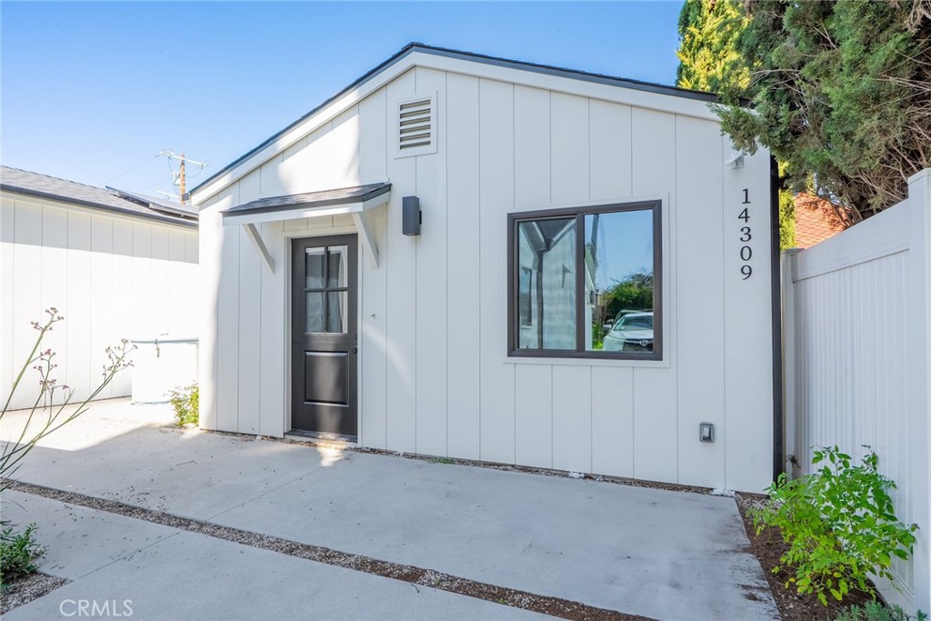 14309 Califa Street