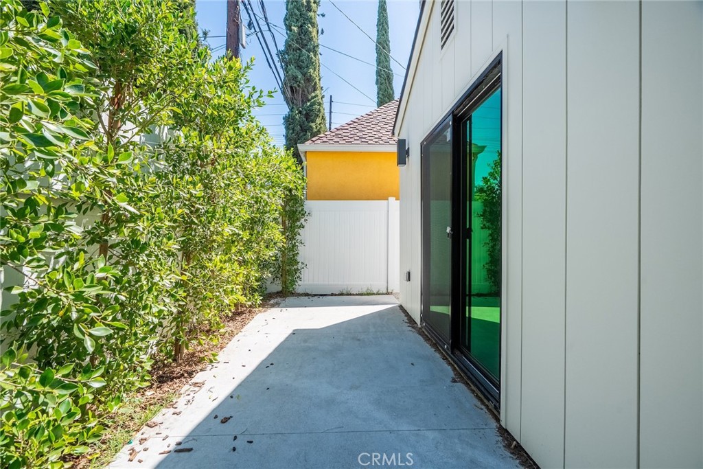 14309 Califa Street