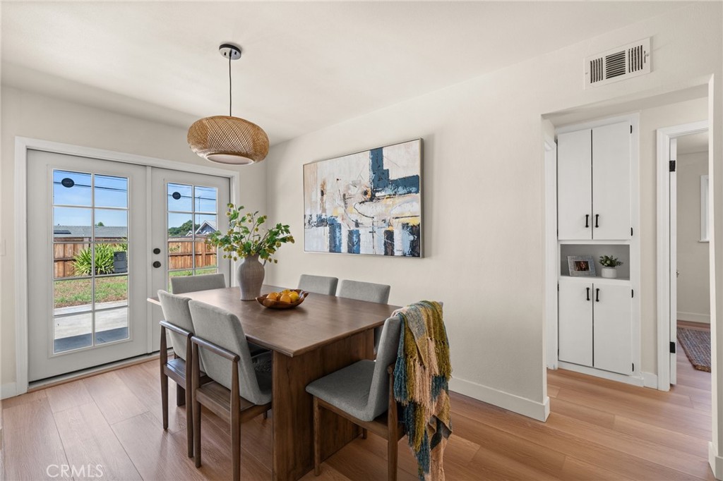 739 S Treanor Avenue