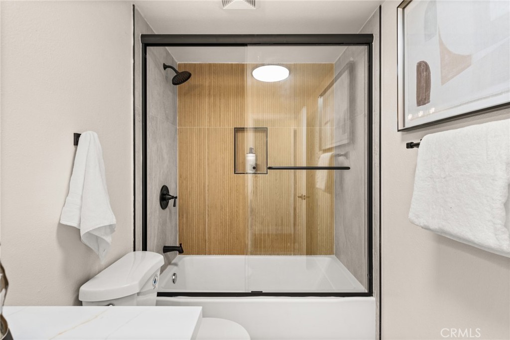 739 S Treanor Avenue