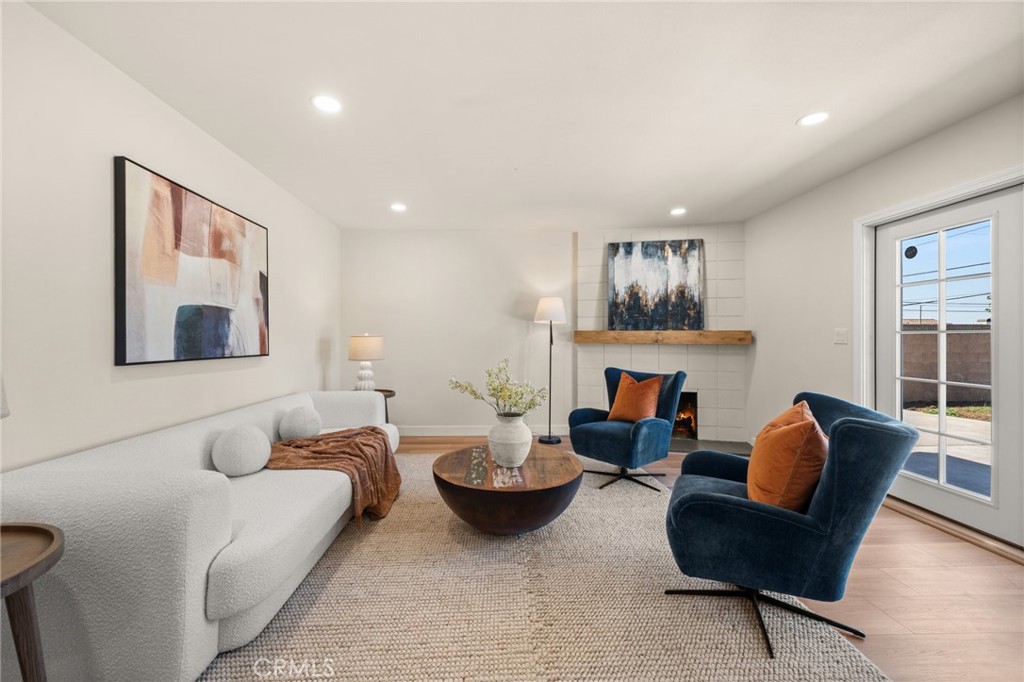 739 S Treanor Avenue