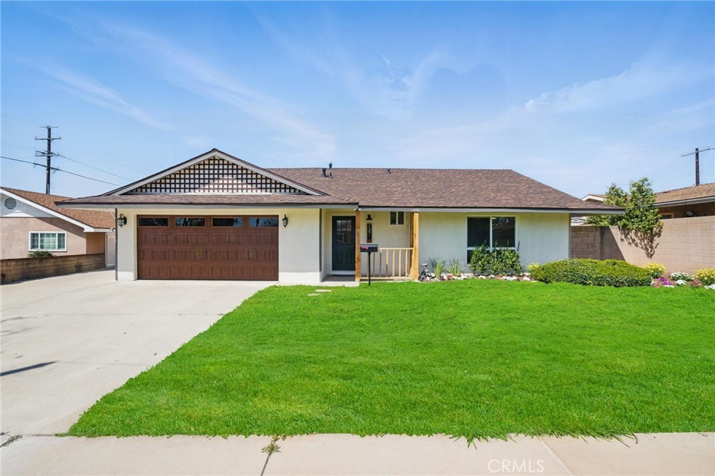 739 S Treanor Avenue