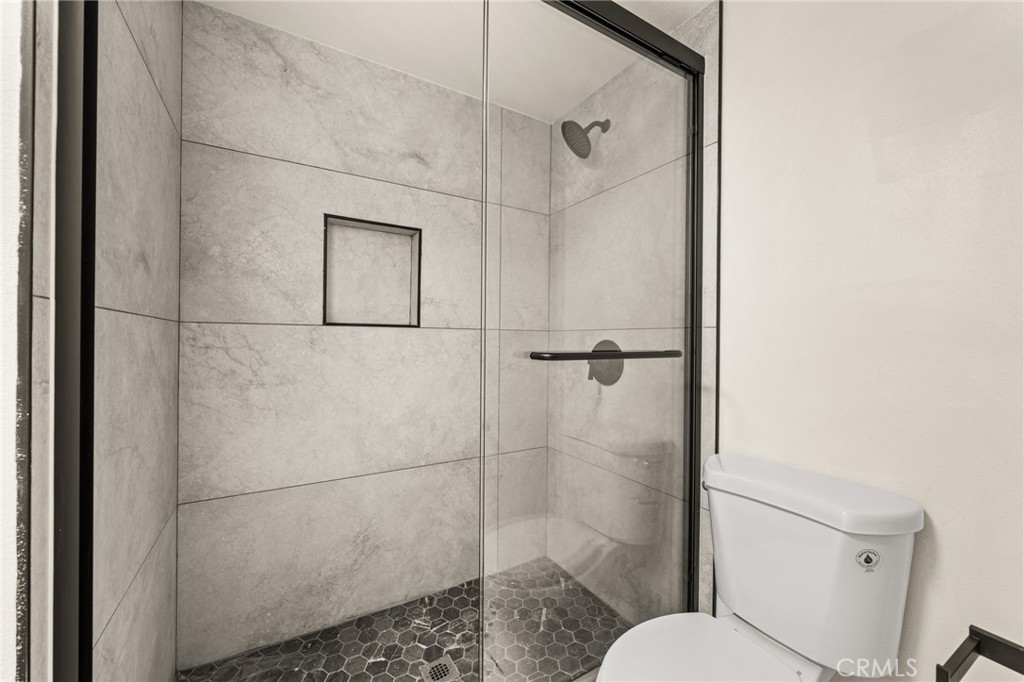 739 S Treanor Avenue