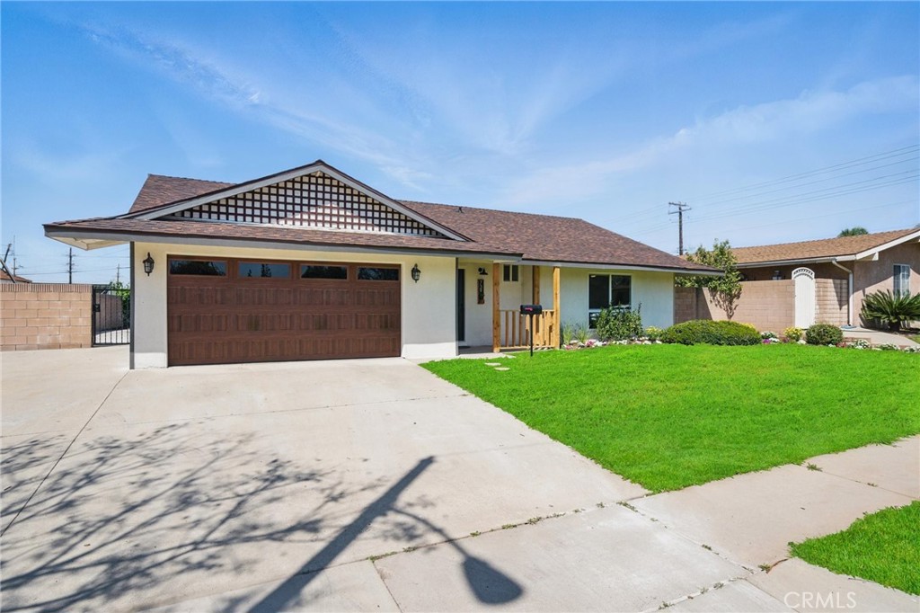 739 S Treanor Avenue