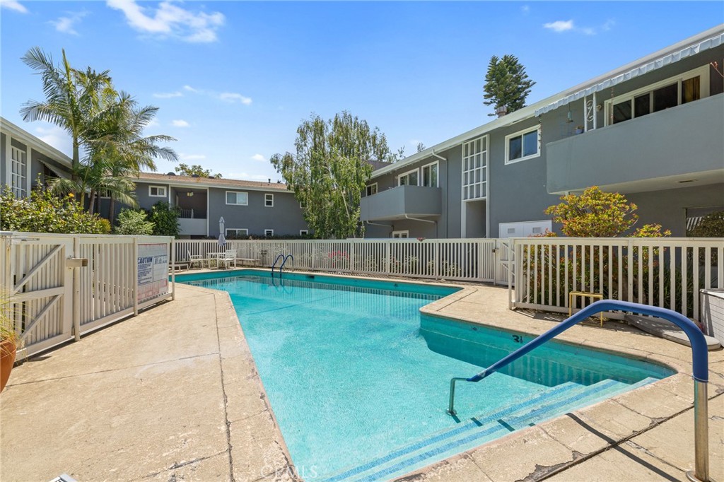 4252 Fair Avenue 21