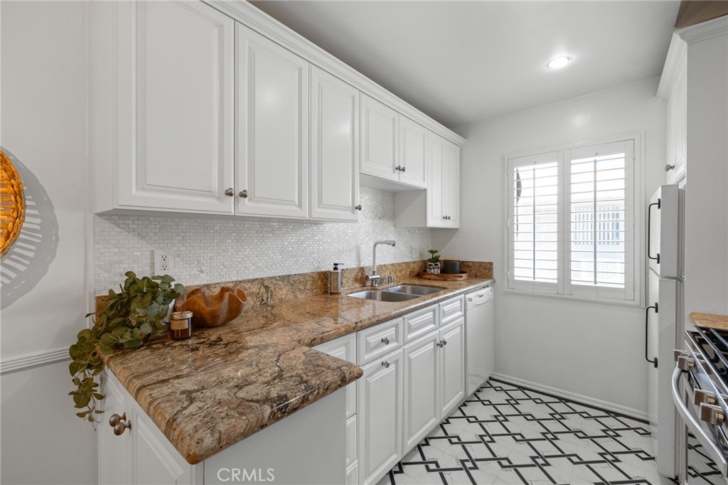 4252 Fair Avenue 21