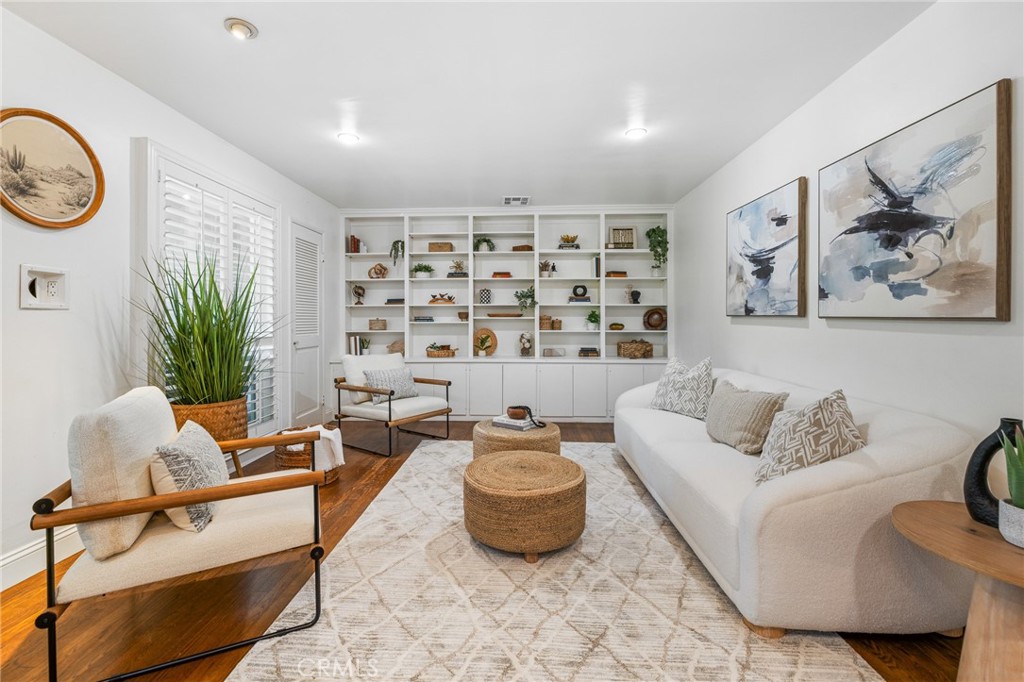 4252 Fair Avenue 21