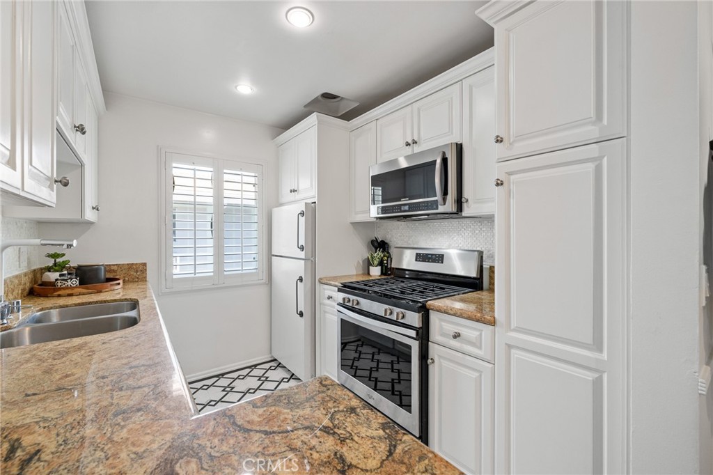 4252 Fair Avenue 21