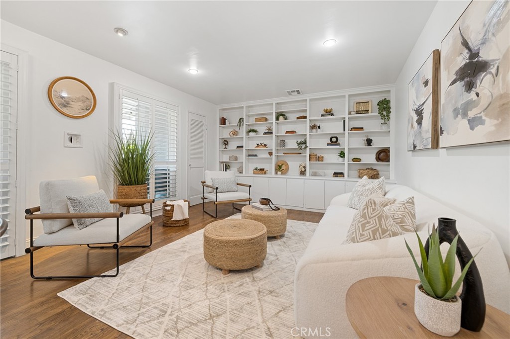 4252 Fair Avenue 21