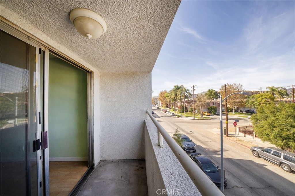 7254 Vassar Avenue 303