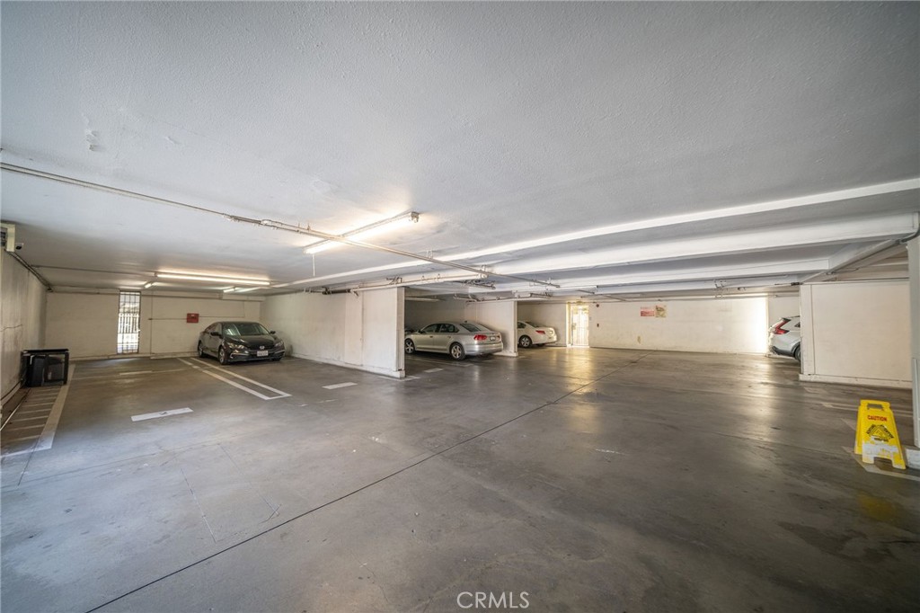 7254 Vassar Avenue 303