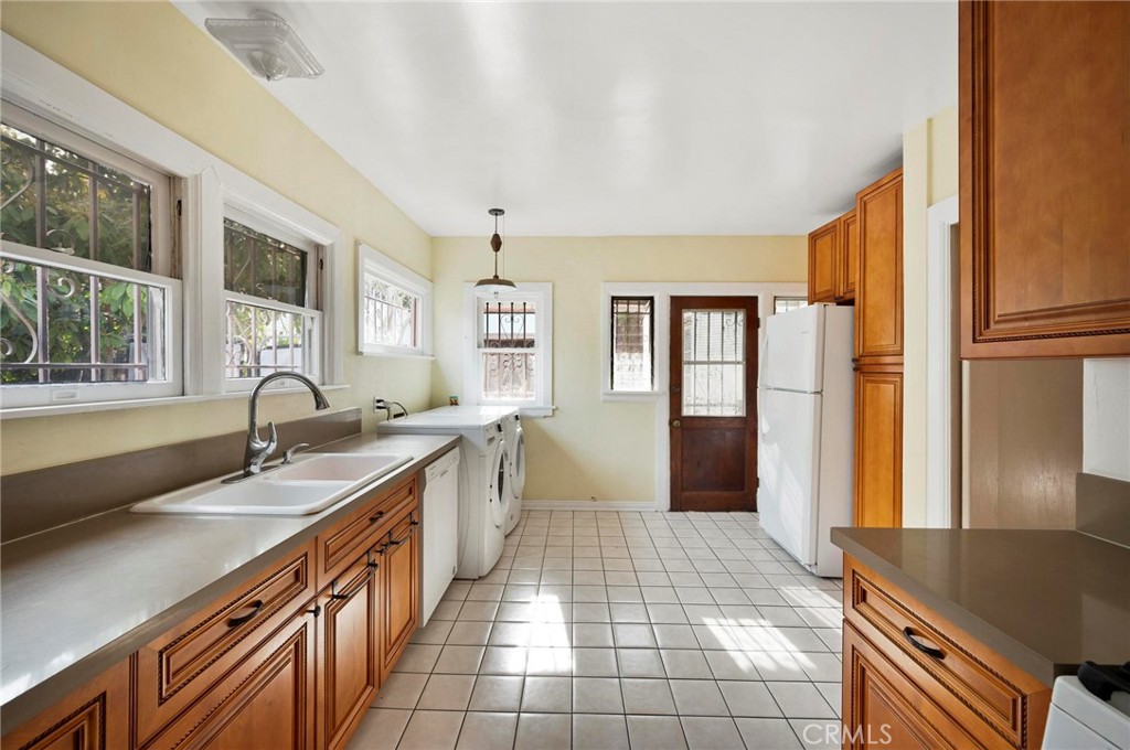 2263 Holly Drive
