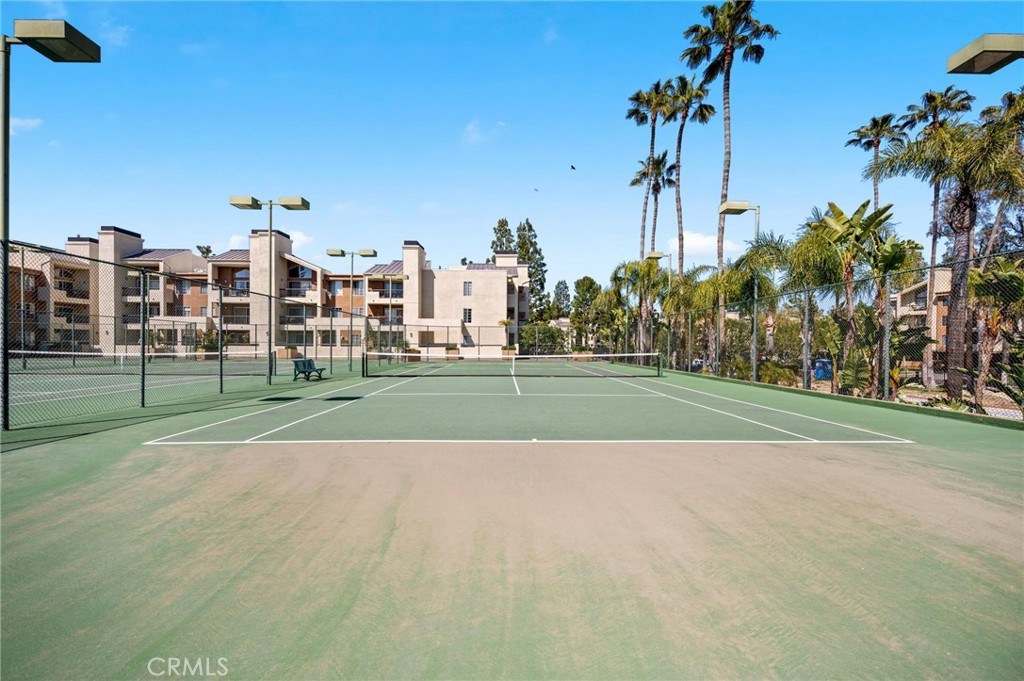 21550 Burbank Boulevard 117