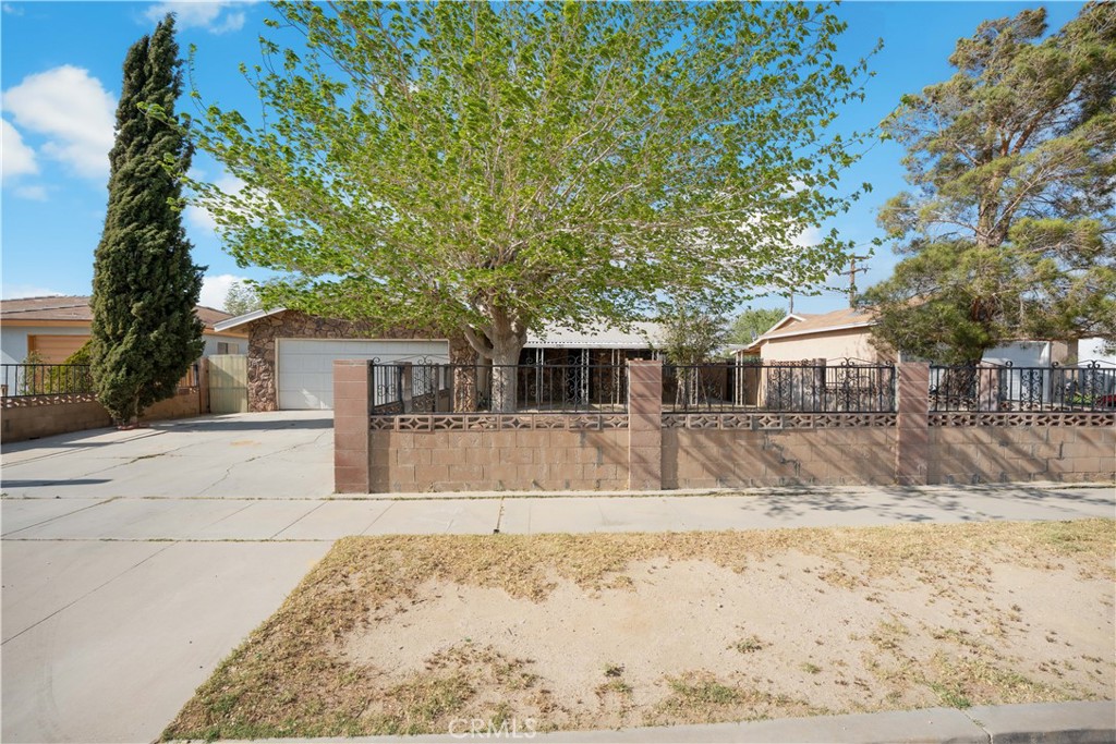 2361 Poplar Street
